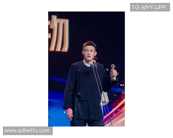 周鹏:从篮球场上的巨星到生活中的榜样,探寻他的奋斗与坚持之路 周鹏:从篮球场上的巨星到生活中的榜样,探寻他的奋斗与坚持之路